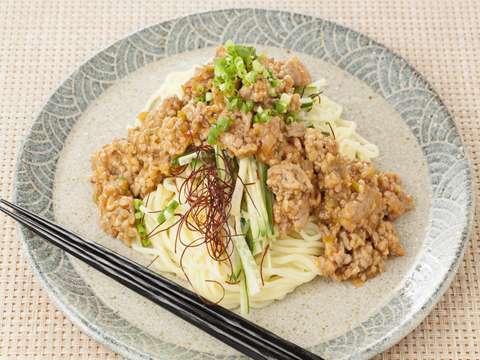 水戸の納豆ジャージャー麺のレシピ 作り方 Happy Recipe ヤマサ醤油のレシピサイト