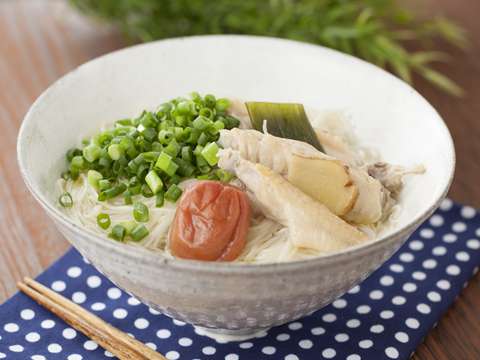 鶏出汁梅にゅう麺のレシピ 作り方 Happy Recipe ヤマサ醤油のレシピサイト