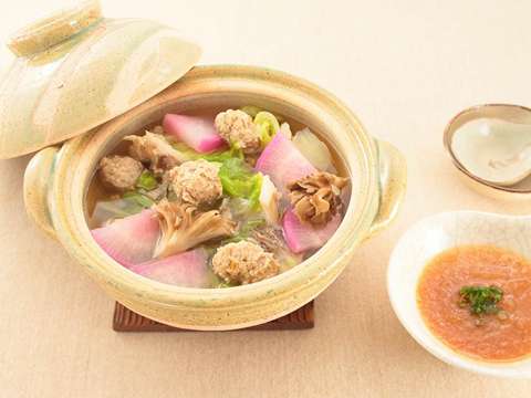 鶏ひき肉団子鍋のレシピ 作り方 Happy Recipe ヤマサ醤油のレシピサイト