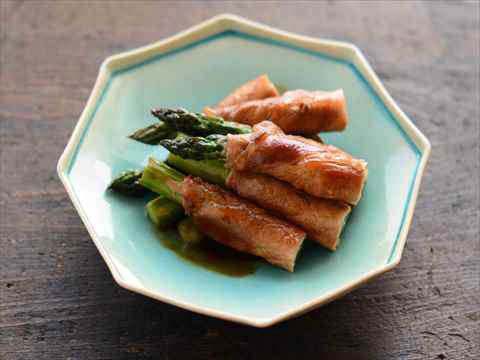 豚ロースで作るアスパラガスの肉巻きのレシピ 作り方 Happy Recipe ヤマサ醤油のレシピサイト