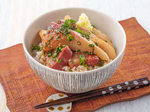 ブリで ごまサバ風ブリのお刺身丼のレシピ 作り方 Happy Recipe ヤマサ醤油のレシピサイト
