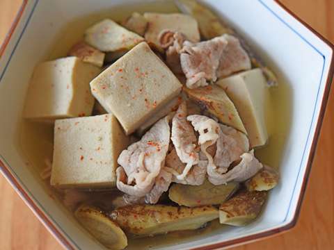 高野豆腐と豚ごぼうの煮物のレシピ 作り方 Happy Recipe ヤマサ醤油のレシピサイト