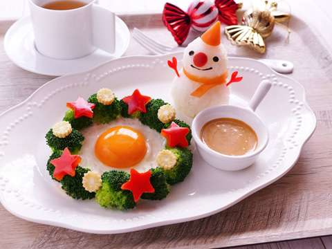 クリスマスリース風可愛い目玉焼きのレシピ 作り方 Happy Recipe ヤマサ醤油のレシピサイト