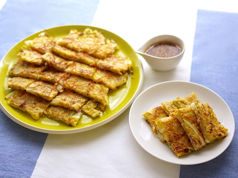 豚肉とキャベツのチヂミのレシピ 作り方 Happy Recipe ヤマサ醤油のレシピサイト