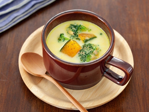 かぼちゃとブロッコリーのミルクスープのレシピ 作り方 Happy Recipe ヤマサ醤油のレシピサイト