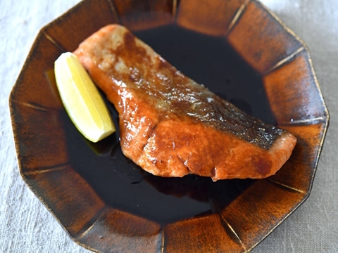 基本の鮭の和風ムニエルのレシピ 作り方 Happy Recipe ヤマサ醤油のレシピサイト