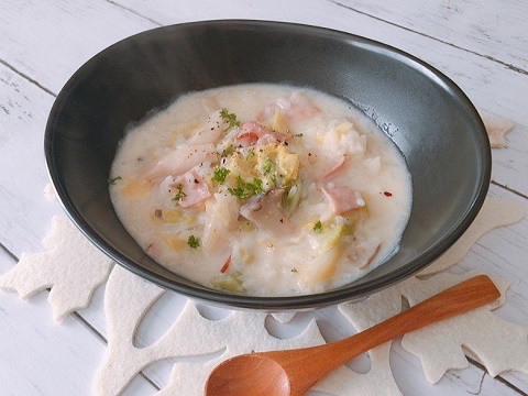 白菜ベーコンのクリームごはんのレシピ 作り方 Happy Recipe ヤマサ醤油のレシピサイト