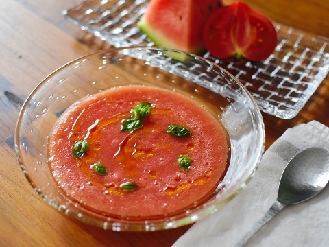 スイカとトマトの冷製スープのレシピ 作り方 Happy Recipe ヤマサ醤油のレシピサイト