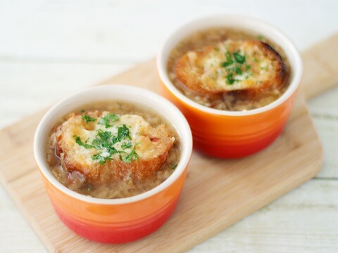 簡単時短 オニオングラタンスープのレシピ 作り方 Happy Recipe ヤマサ醤油のレシピサイト