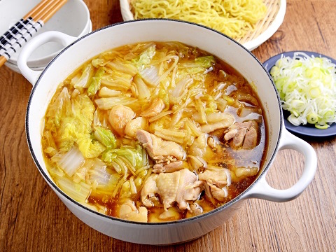 白菜と鶏肉のうま味鍋 シメはラーメンのレシピ 作り方 Happy Recipe ヤマサ醤油のレシピサイト
