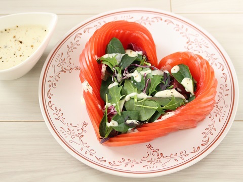 ハートのリーフサラダのレシピ 作り方 Happy Recipe ヤマサ醤油のレシピサイト