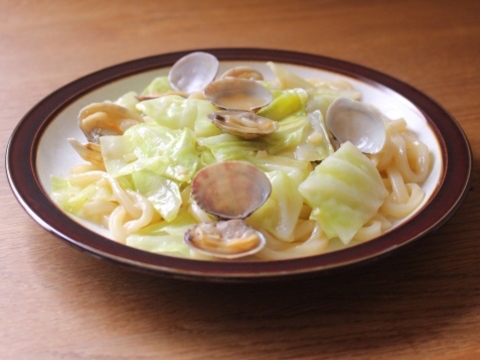 キャベツとあさりの焼うどんのレシピ 作り方 Happy Recipe ヤマサ醤油のレシピサイト
