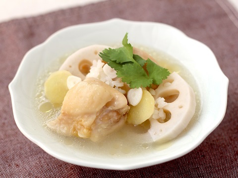 鶏とレンコンのサンゲタン風スープのレシピ 作り方 Happy Recipe ヤマサ醤油のレシピサイト